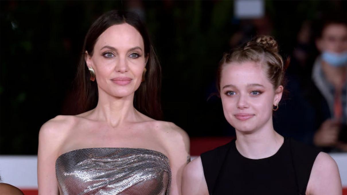 Shiloh, hija de Angelina Jolie y Brad Pitt renuncia al apellido de su papá
