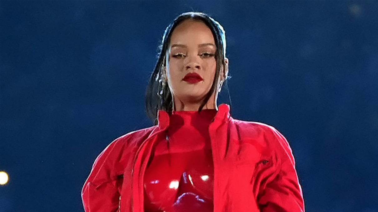 Rihanna pone un alto a las críticas contra su bebé de 9 meses