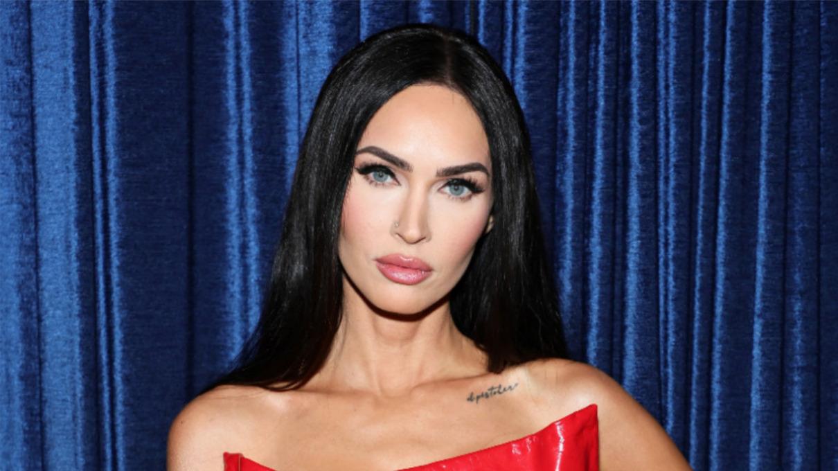 “Noah comenzó a usar vestidos a los dos años”: Megan Fox sobre la crianza no binaria de sus hijos