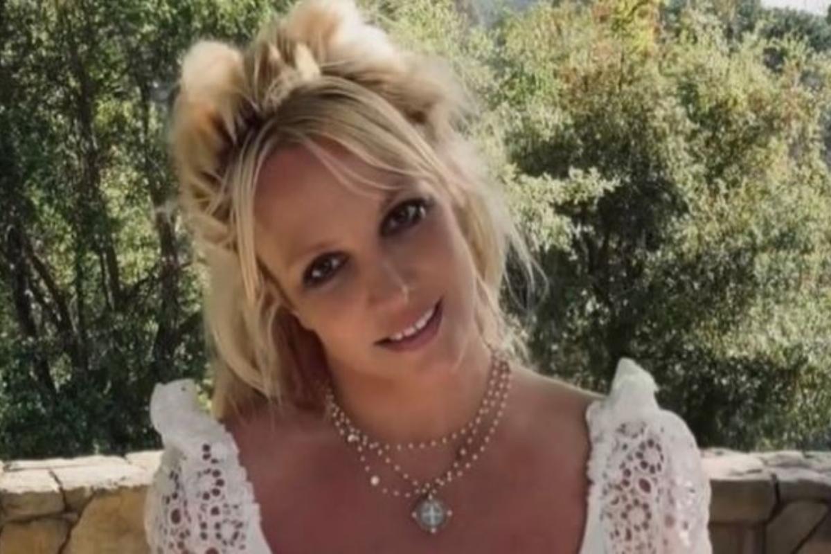 Britney Spears comparte “por error” un adelanto de su libro