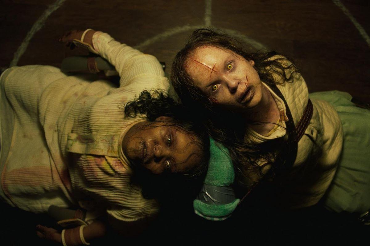 Revelan el terrorífico tráiler del regreso de ‘El Exorcista’, ¿cuándo se estrena?