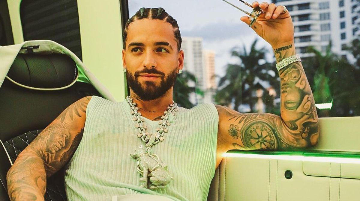 Maluma enciende las redes con sexy foto de sus ‘abs’