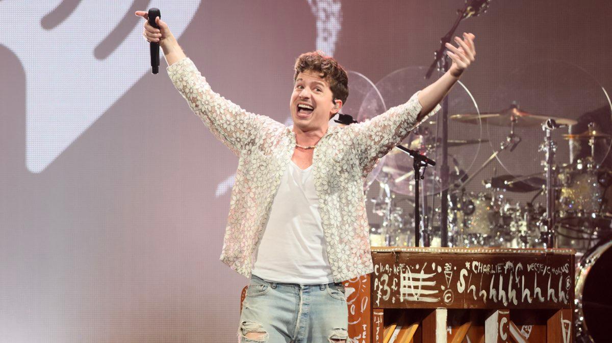 Charlie Puth confesó que escribió una canción cuando estaba teniendo sexo