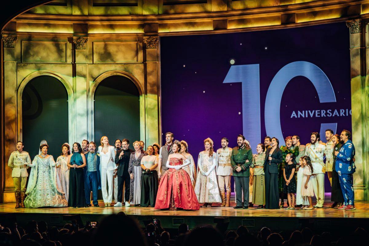 Teatro Telcel celebró 10 años con Kate del Castillo como madrina de lujo