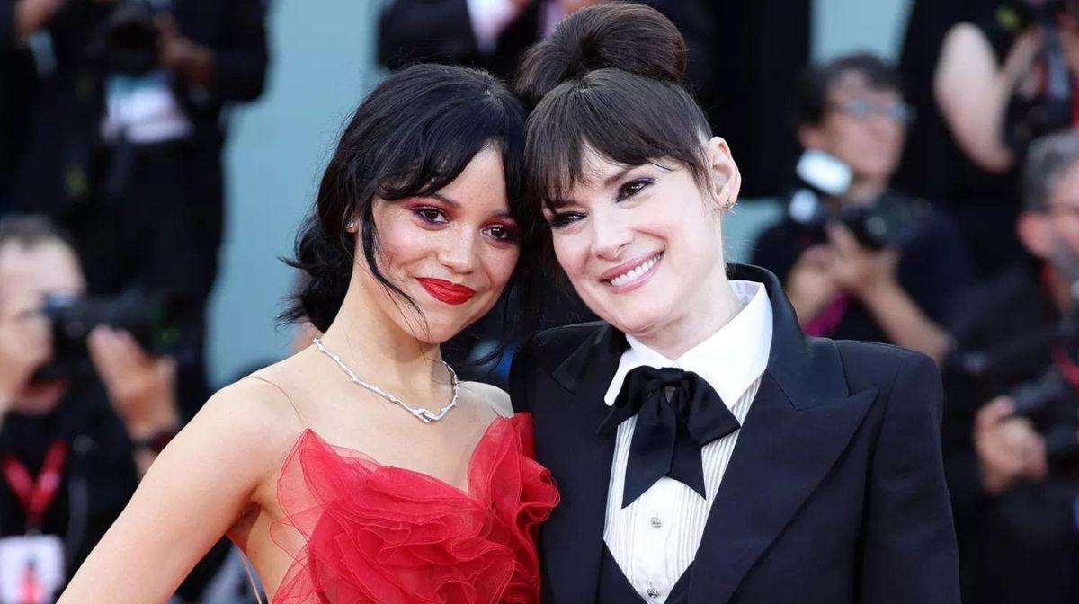 Winona Ryder alaba a Jenna Ortega ¿y lanzó un dardo a Millie Bobby Brown?