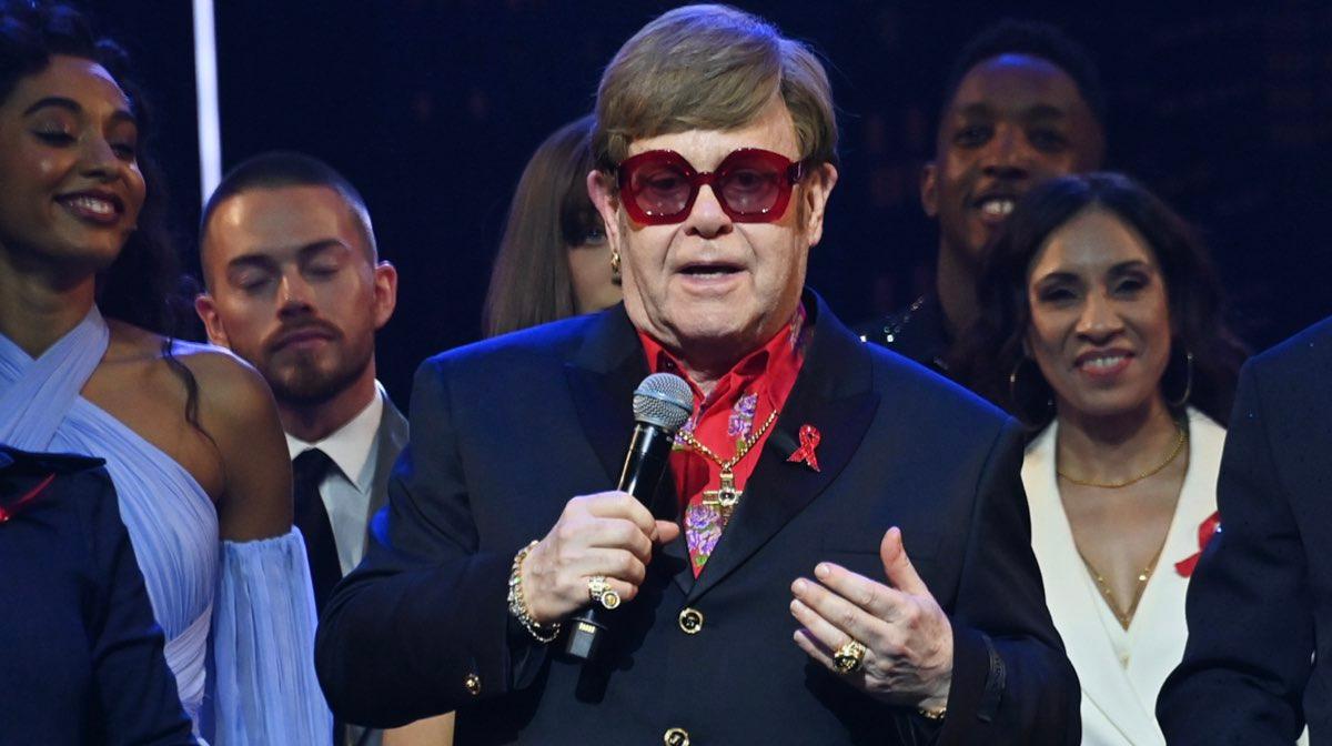 Por qué perdió la vista Elton John