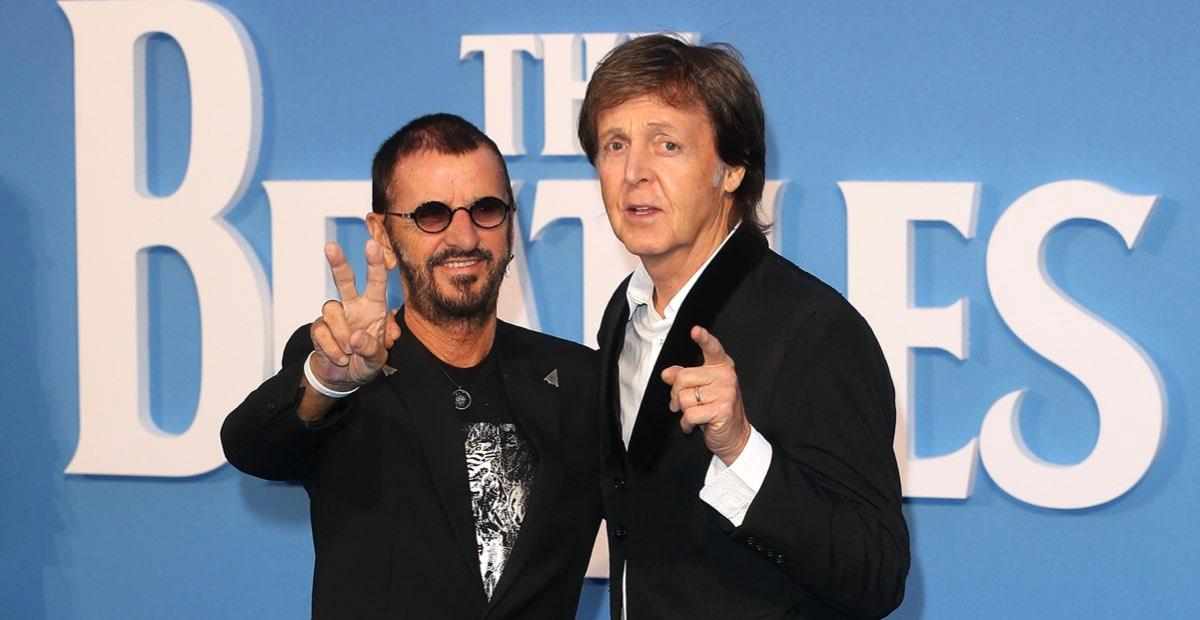 Paul McCartney y Ringo Starr volvieron a tocar juntos. Un Rolling Stone los acompañó